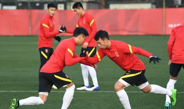 开云体育官网-关于里程碑夜广州队战术微调，全明星赛今夜刷纪录，质疑声仍在，数据趋势出现新变化的信息